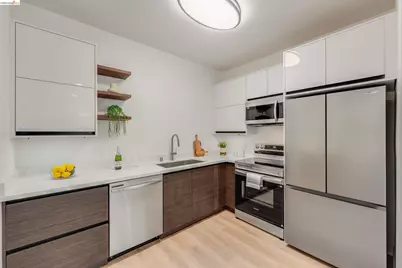 1121 40th St #4104, Emeryville, CA 94608 - Photo 6