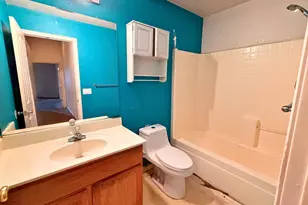 1990 Pisa Cir, Stockton, CA 95206 - Photo 18