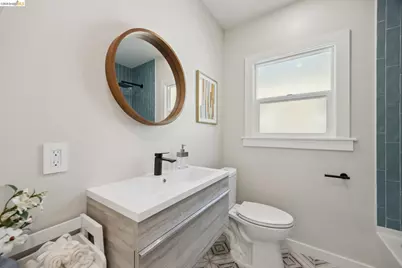 2533 Harrington Ave, Oakland, CA 94601 - Photo 26