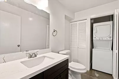 1451 13th St #1, Oakland, CA 94607 - Photo 12