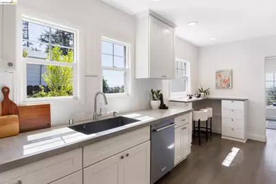 6124 Laird Ave, Oakland, CA 94605 - Photo 18