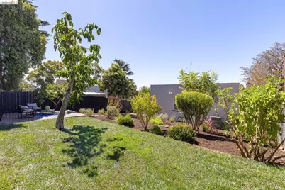 6124 Laird Ave, Oakland, CA 94605 - Photo 46
