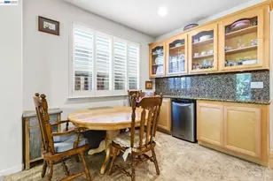 9569 Nicole Ln, Elk Grove, CA 95758 - Photo 18