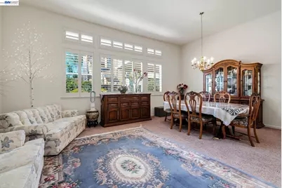 9569 Nicole Ln, Elk Grove, CA 95758 - Photo 10