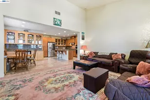 9569 Nicole Ln, Elk Grove, CA 95758 - Photo 16