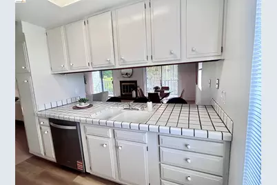 9 Quail Hill Ln, Richmond, CA 94803 - Photo 8