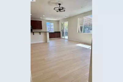 668 Landmark Pt, Lathrop, CA 95330 - Photo 16