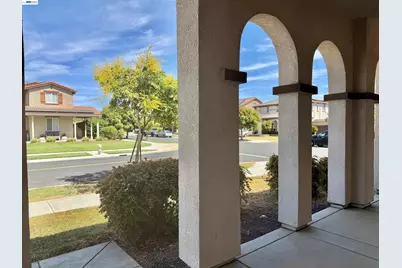 668 Landmark Pt, Lathrop, CA 95330 - Photo 6