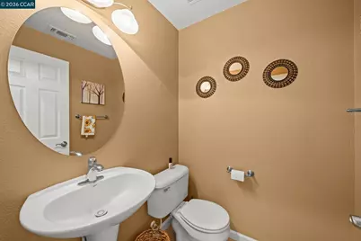 561 Loch Lomond Way, Fairfield, CA 94534 - Photo 14