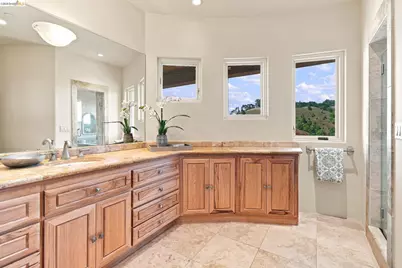 11 Drury Ct, Berkeley, CA 94705 - Photo 48
