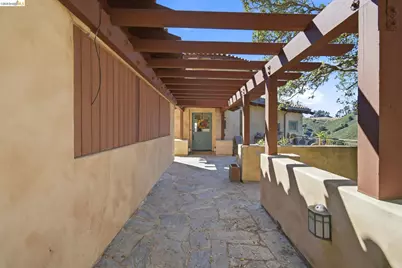 11 Drury Ct, Berkeley, CA 94705 - Photo 2