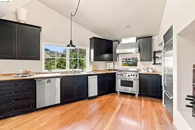 11 Drury Ct, Berkeley, CA 94705 - Photo 16
