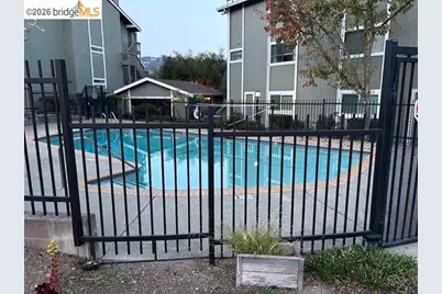 8781 Mountain Blvd #5, Oakland, CA 94605 - Photo 14