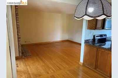 8781 Mountain Blvd #5, Oakland, CA 94605 - Photo 2
