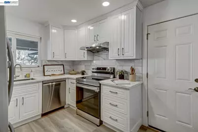 2362 Renfield Way, San Jose, CA 95148 - Photo 10