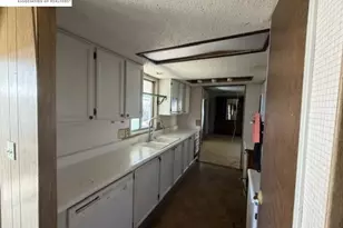 4141 Deep Creek Rd, Fremont, CA 94555 - Photo 2
