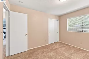 2870 Smoke Tree Cir, Stockton, CA 95209 - Photo 18