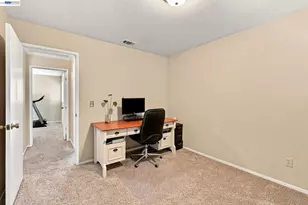 2870 Smoke Tree Cir, Stockton, CA 95209 - Photo 32