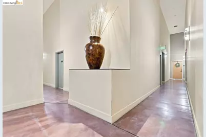 675 8th St #3, Oakland, CA 94607 - Photo 4
