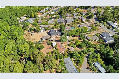 4618 Ewing Rd, Castro Valley, CA 94546 - Photo 38