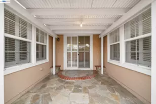 2793 Sunset Dune Way, Hayward, CA 94545 - Photo 2