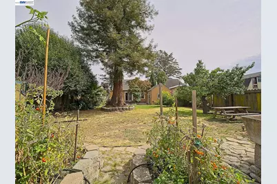 574 Broadmoor Blvd, San Leandro, CA 94577 - Photo 40