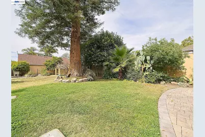 574 Broadmoor Blvd, San Leandro, CA 94577 - Photo 30