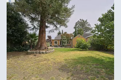 574 Broadmoor Blvd, San Leandro, CA 94577 - Photo 42