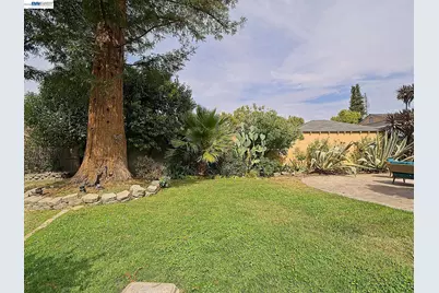 574 Broadmoor Blvd, San Leandro, CA 94577 - Photo 36