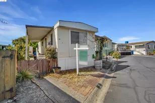 2 Balsam St, Vallejo, CA 94589 - Photo 2