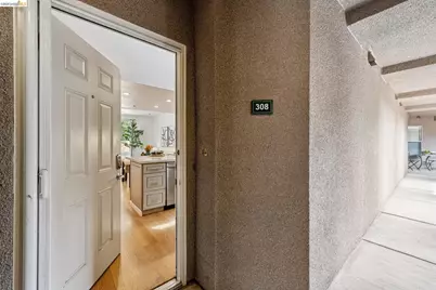 200 Caldecott Ln #308, Oakland, CA 94618 - Photo 40
