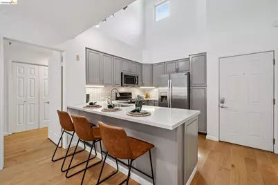 200 Caldecott Ln #308, Oakland, CA 94618 - Photo 10