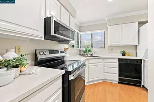 329 Grapevine Pl, Pleasant Hill, CA 94523 - Photo 10