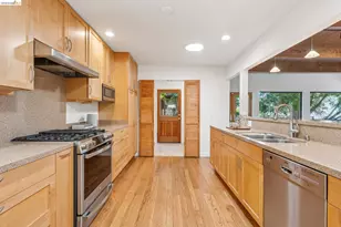 66 Arlington Ct, Kensington, CA 94707 - Photo 26