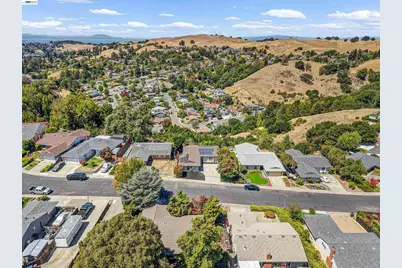 2547 Silvercrest Ct, Pinole, CA 94564 - Photo 64