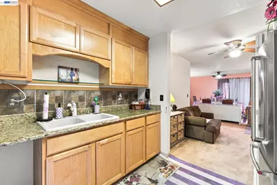 894 Lewelling Blvd #13, San Leandro, CA 94579 - Photo 14