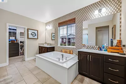 6460 Godani St, Gilroy, CA 95020 - Photo 14