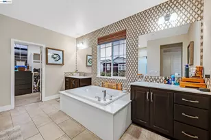 6460 Godani St, Gilroy, CA 95020 - Photo 14
