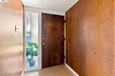 801 Richmond Ave, San Jose, CA 95128 - Photo 8