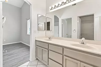 2008 Gordon Verner Cir, Stockton, CA 95206 - Photo 32
