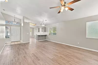 2008 Gordon Verner Cir, Stockton, CA 95206 - Photo 8