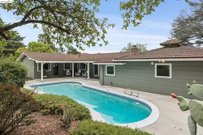 13474 Skyline Blvd, Oakland, CA 94619 - Photo 52