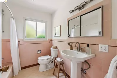 13474 Skyline Blvd, Oakland, CA 94619 - Photo 40