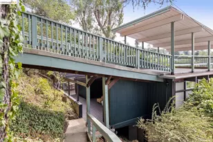 1999 Gaspar Dr, Oakland, CA 94611 - Photo 52