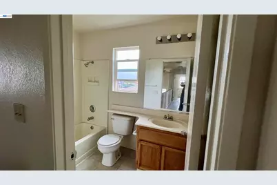 2149 Stormy Creek Ct, Stockton, CA 95206 - Photo 18