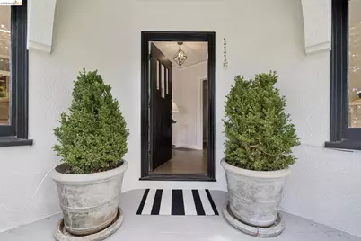 1115 Harvard Rd, Piedmont, CA 94610 - Photo 2