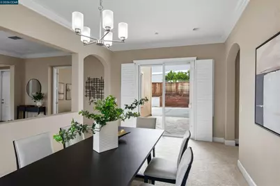 4990 Ridgefield Cir, Fairfield, CA 94534 - Photo 12