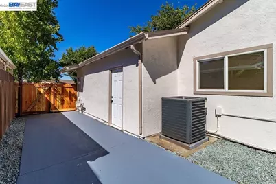178 Richard Pl, Vacaville, CA 95687 - Photo 42