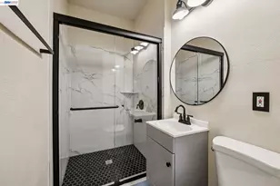 6031 Camden St, Oakland, CA 94605 - Photo 14