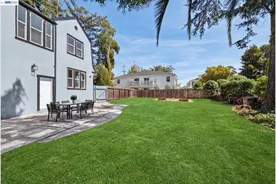 6031 Camden St, Oakland, CA 94605 - Photo 42